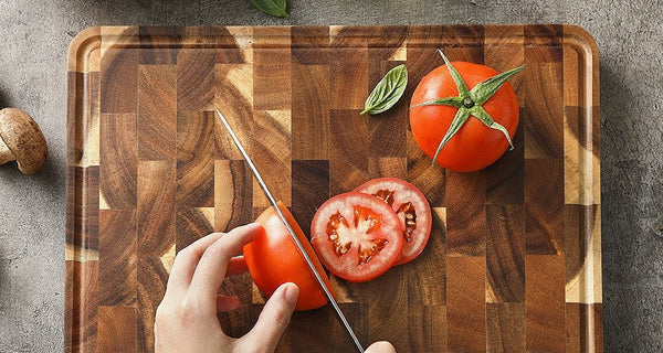 End Grain vs Edge Grain Cutting Boards: Which Protects Your Knives Better?